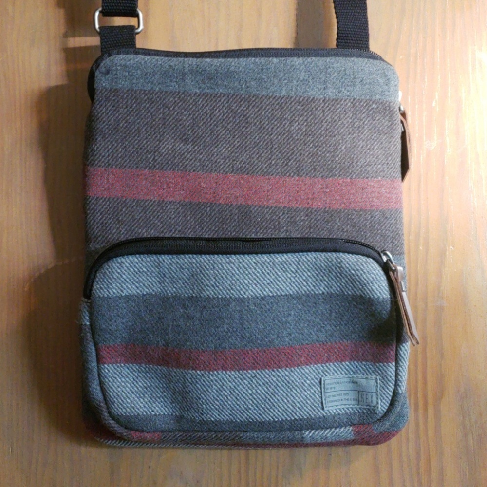 HEX tablet carry case